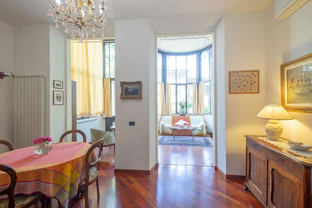 Liberty Veranda W/ Pvt Parking & Garden. Tram Stop Appartement Florence