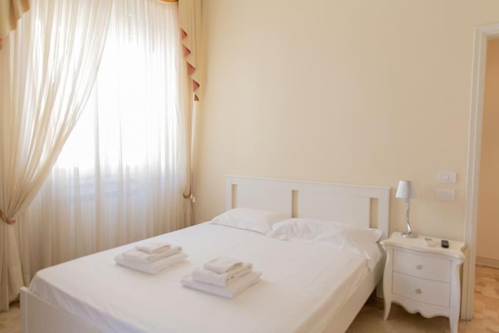 Lejlighed Classic 1br Outside Ztl & 10 Min From Center