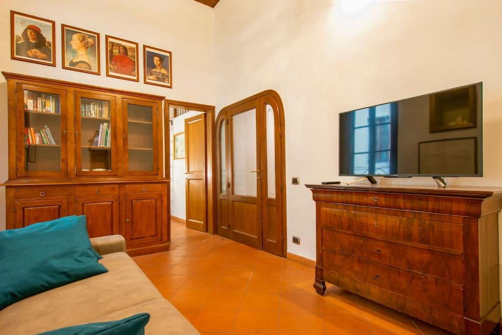 Demedici Apt W/ 2br 1' Walk Uffizi & Ponte Vecchio * Florença
