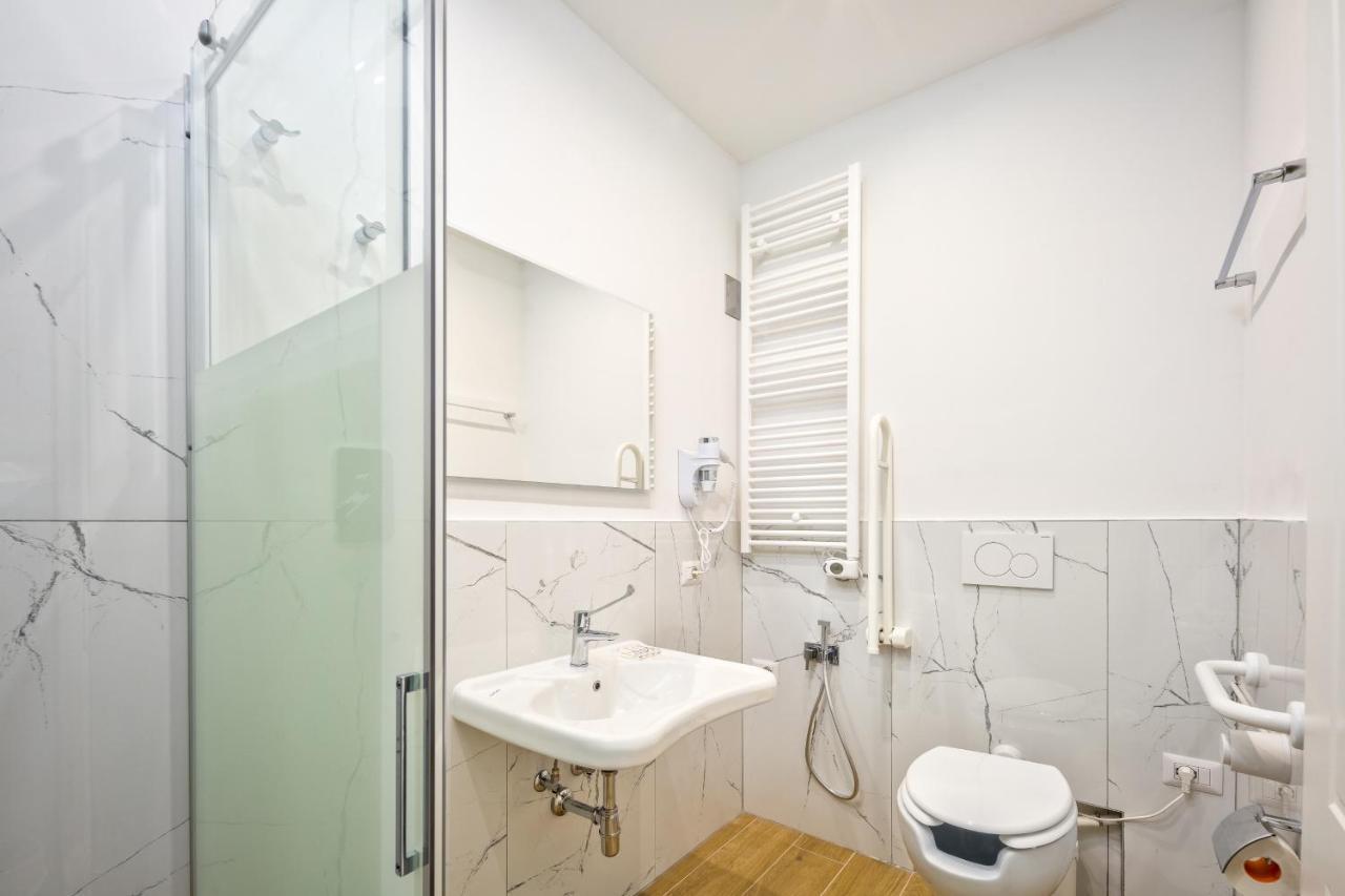 Bijou Hotel 3*