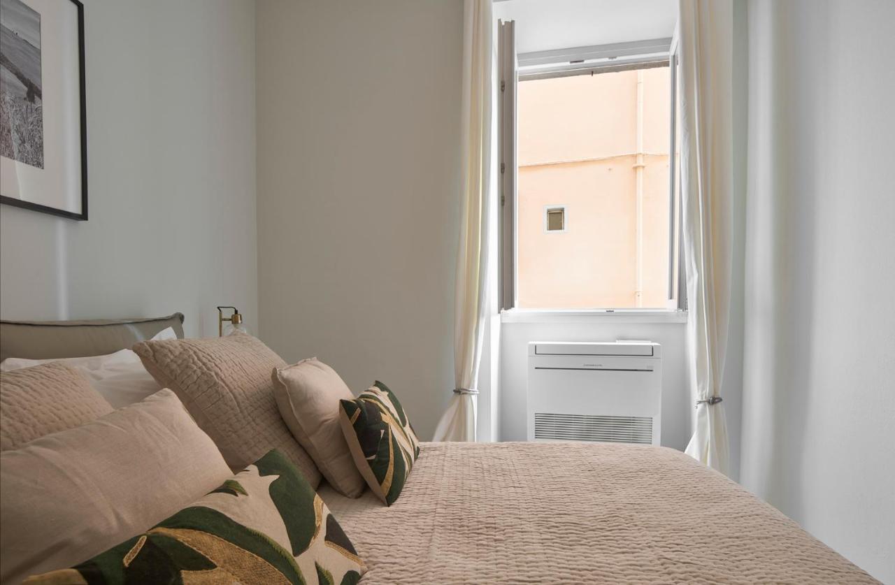 3 Master Bedrooms With Balcony On The River With Views Appartamento Firenze