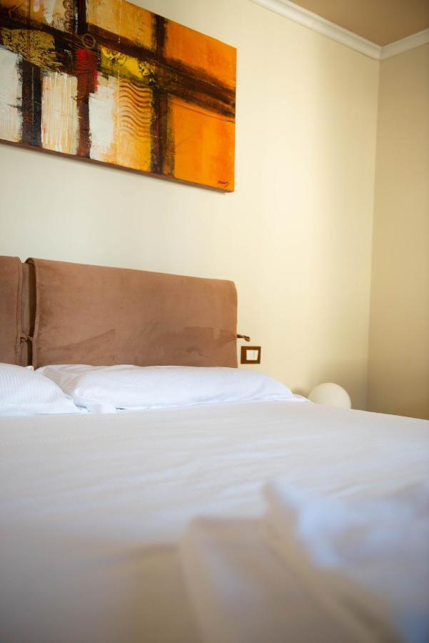 Modern, Bright Near Boboli Gardens & Santo Spirito - Homeunity Florença