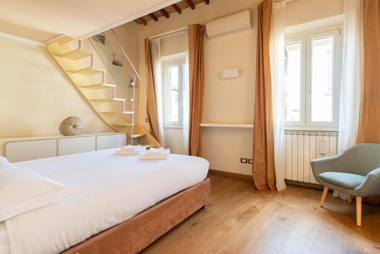 Modern, Bright Near Boboli Gardens & Santo Spirito - Homeunity Apartamento Florença