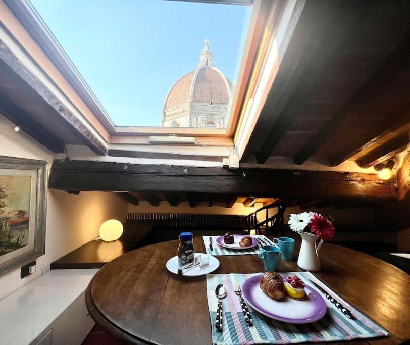 Apartment La Mansarda Dei Pittori Vista Duomo