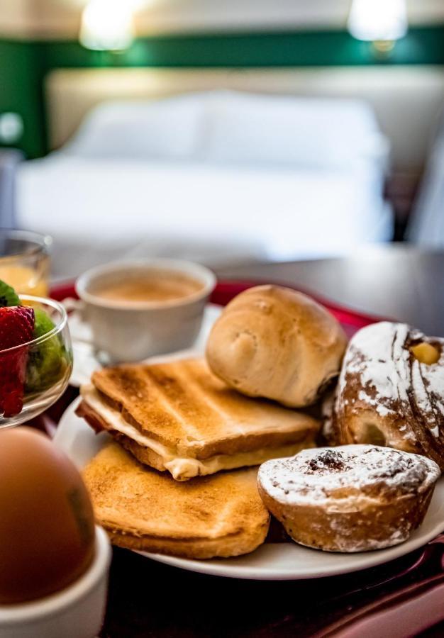 Acomodação com café da manhã  Cerretani Palace 3*