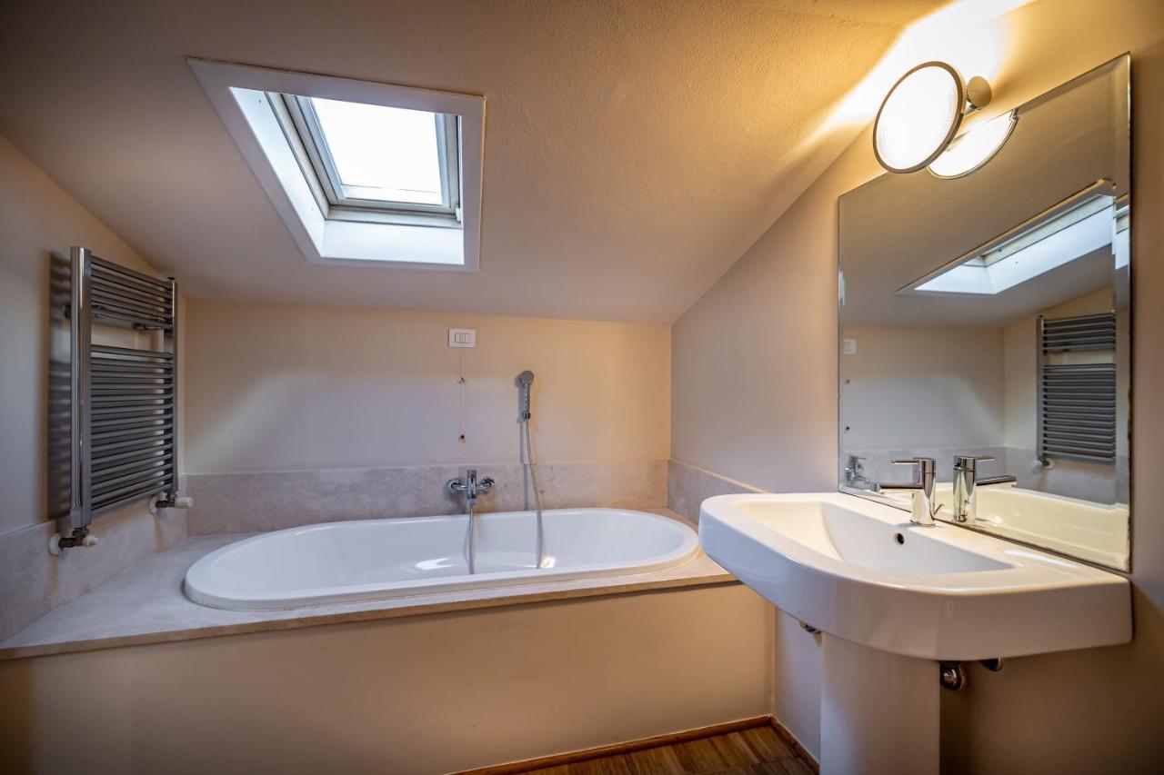 Lejlighed Yid Penthouse On River With Parking *