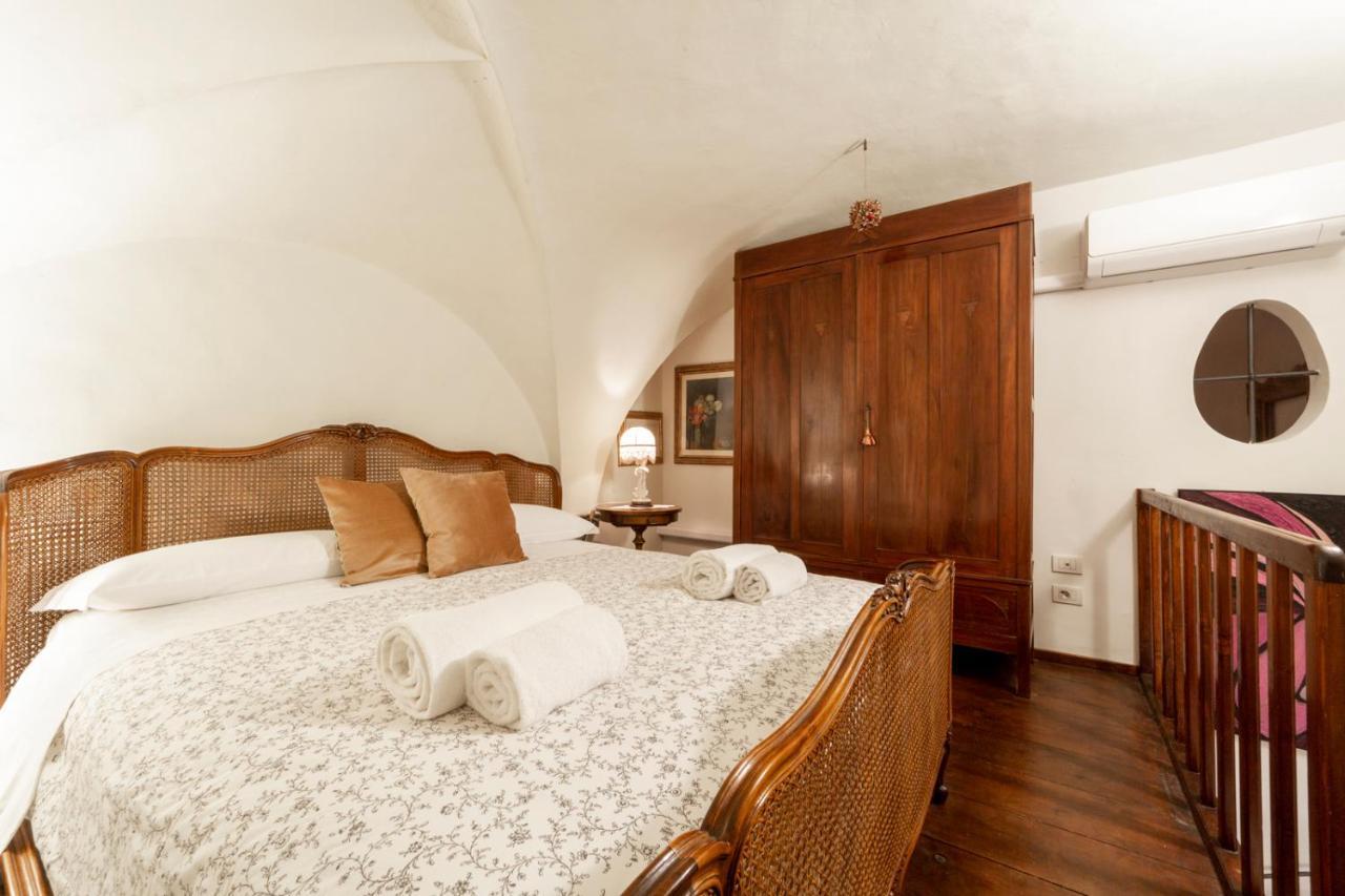 The Paintress With Private Patio