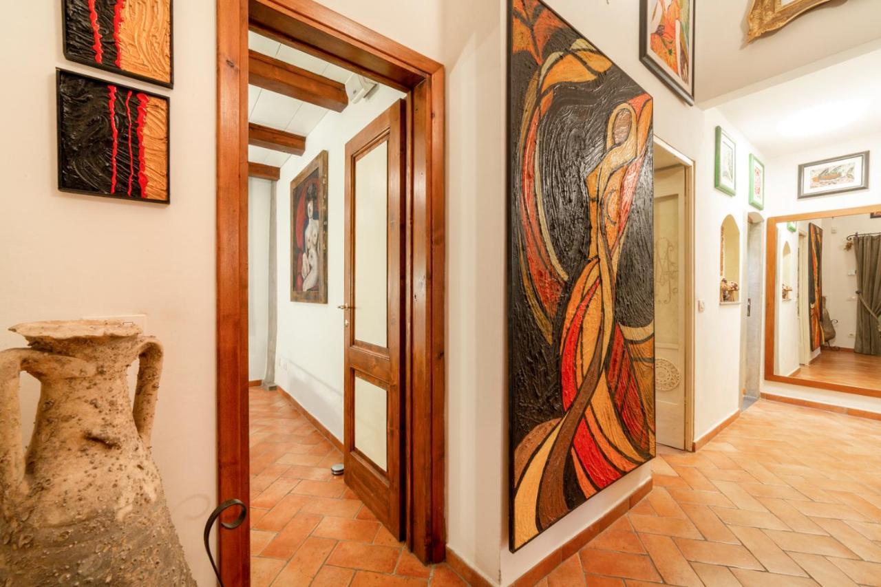 The Paintress With Private Patio