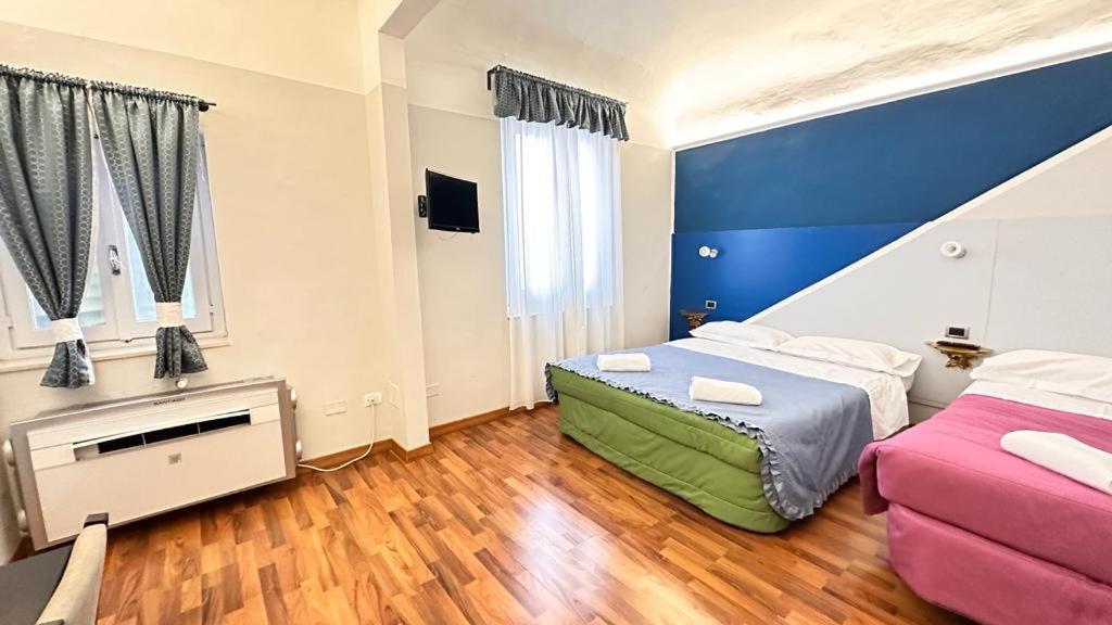 Piccolo Con Access Ztl !!! Nel Centro Storico Di !!! 2* Florence
