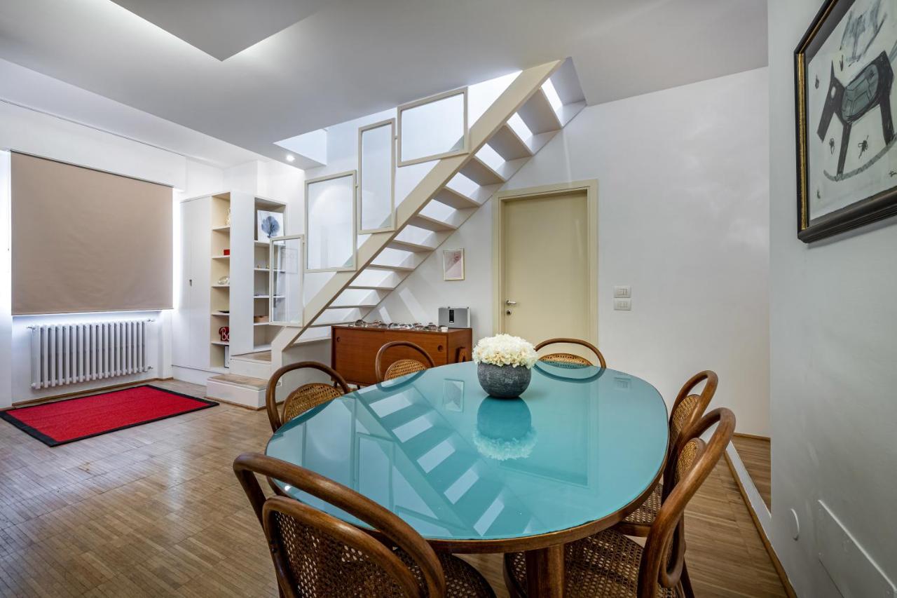 Yid Penthouse On River With Parking Appartement