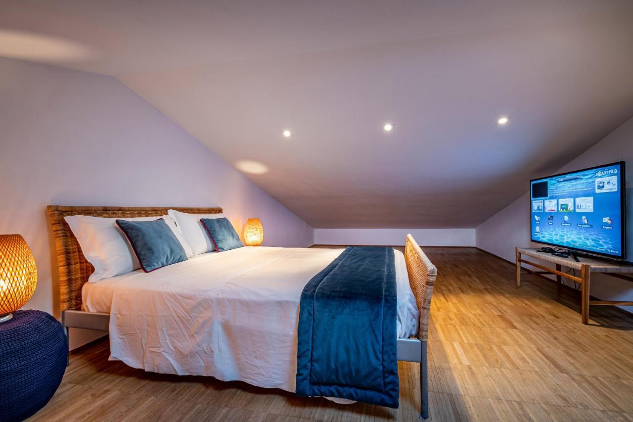 Lejlighed Yid Penthouse On River With Parking Firenze