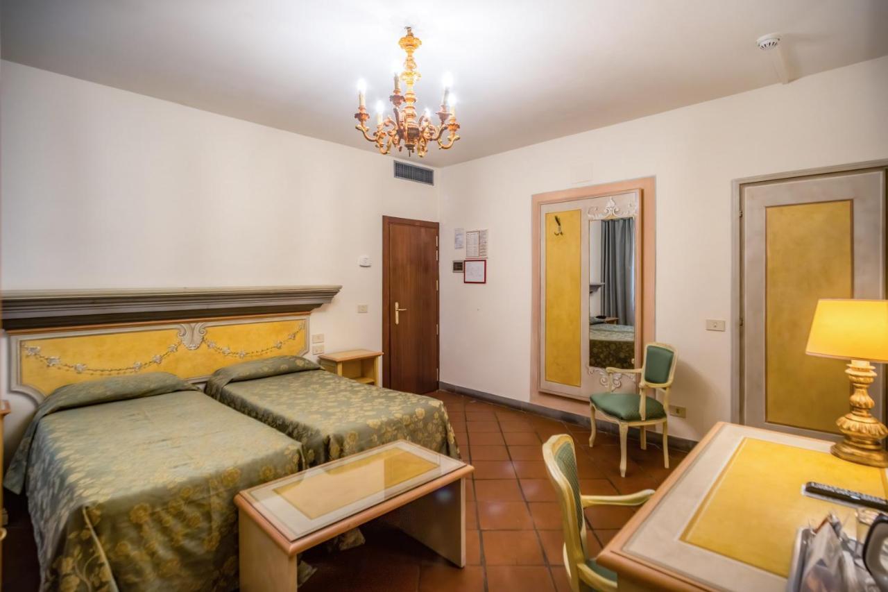 Hotel Martelli 3*