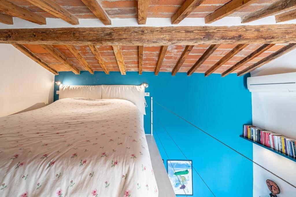 View Of Pitti Palace Elegant Loft Apartment Florence