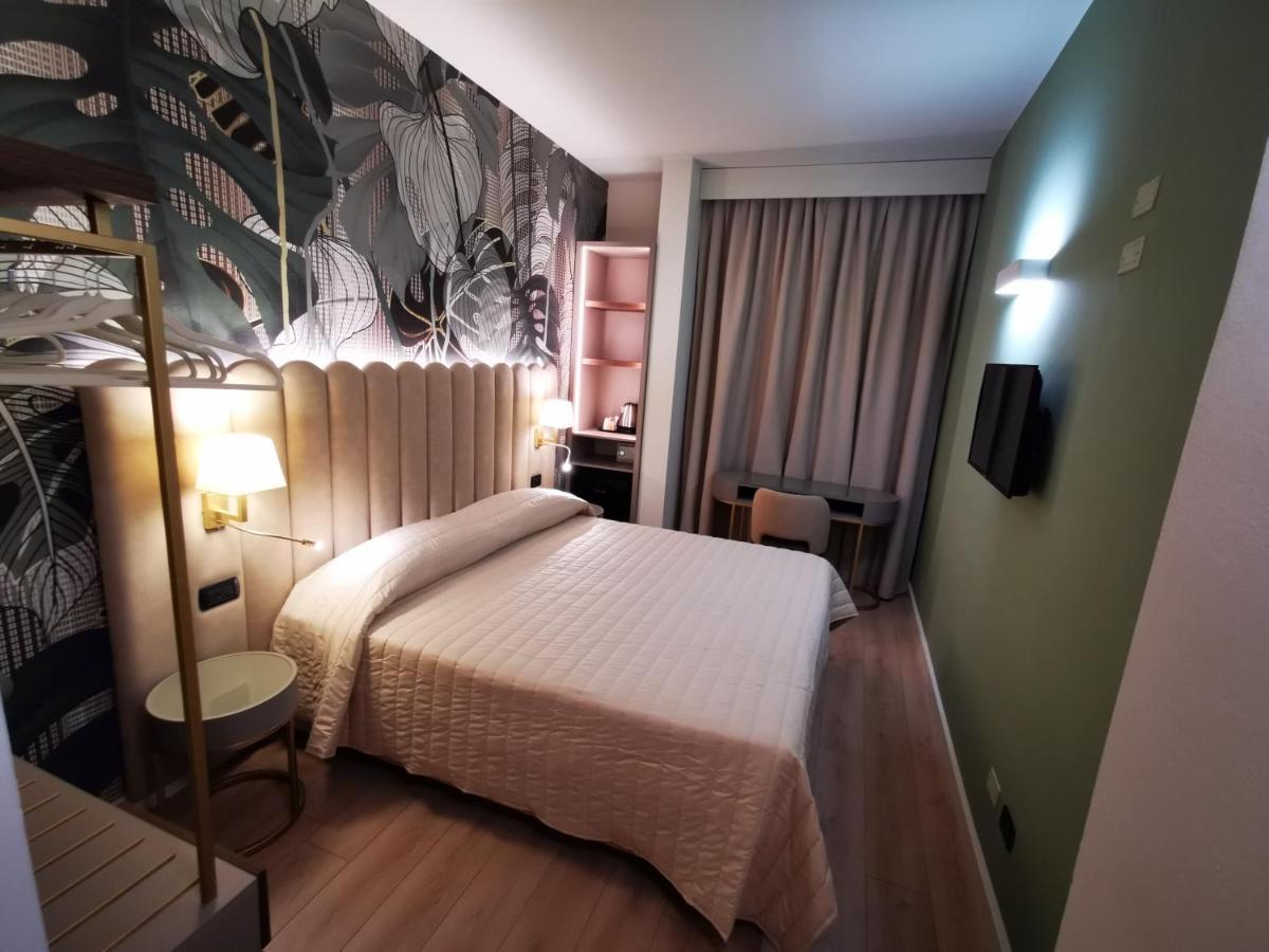 Balcony Hotel 3*