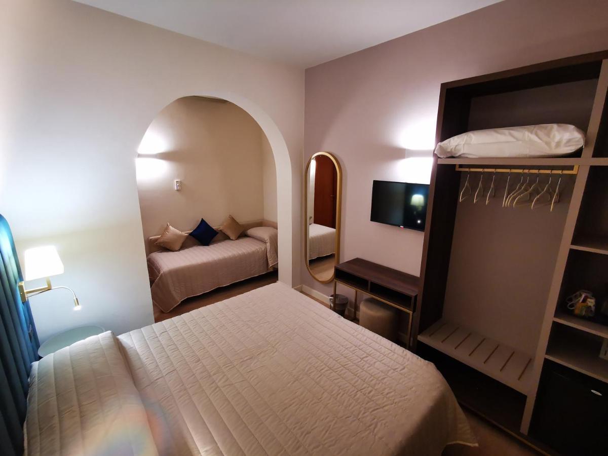 Balcony Hotel 3*