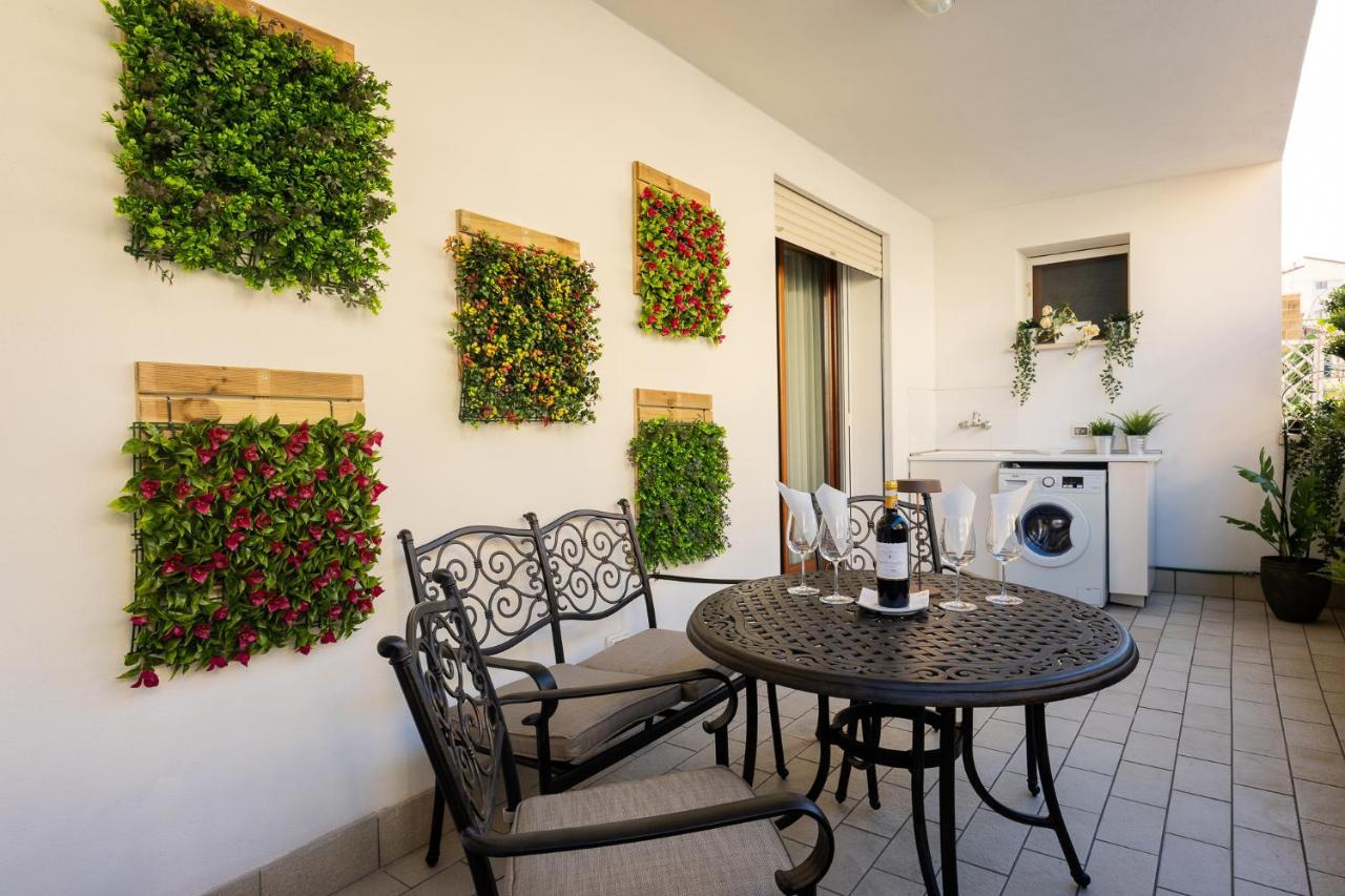 Lejlighed Elegant Location In - 2 Free Parking! *