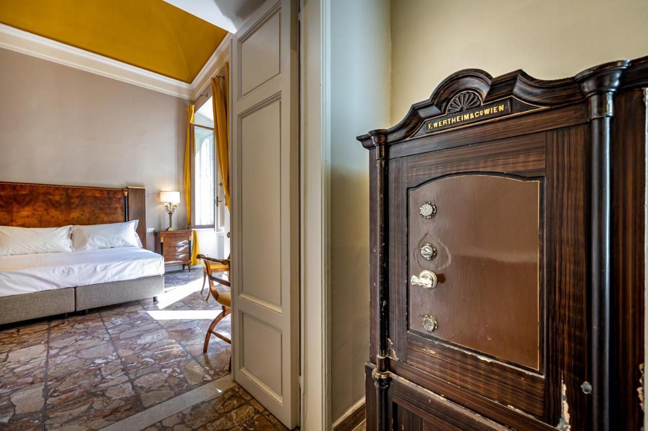 Cerretani Palace Acomodação com café da manhã 