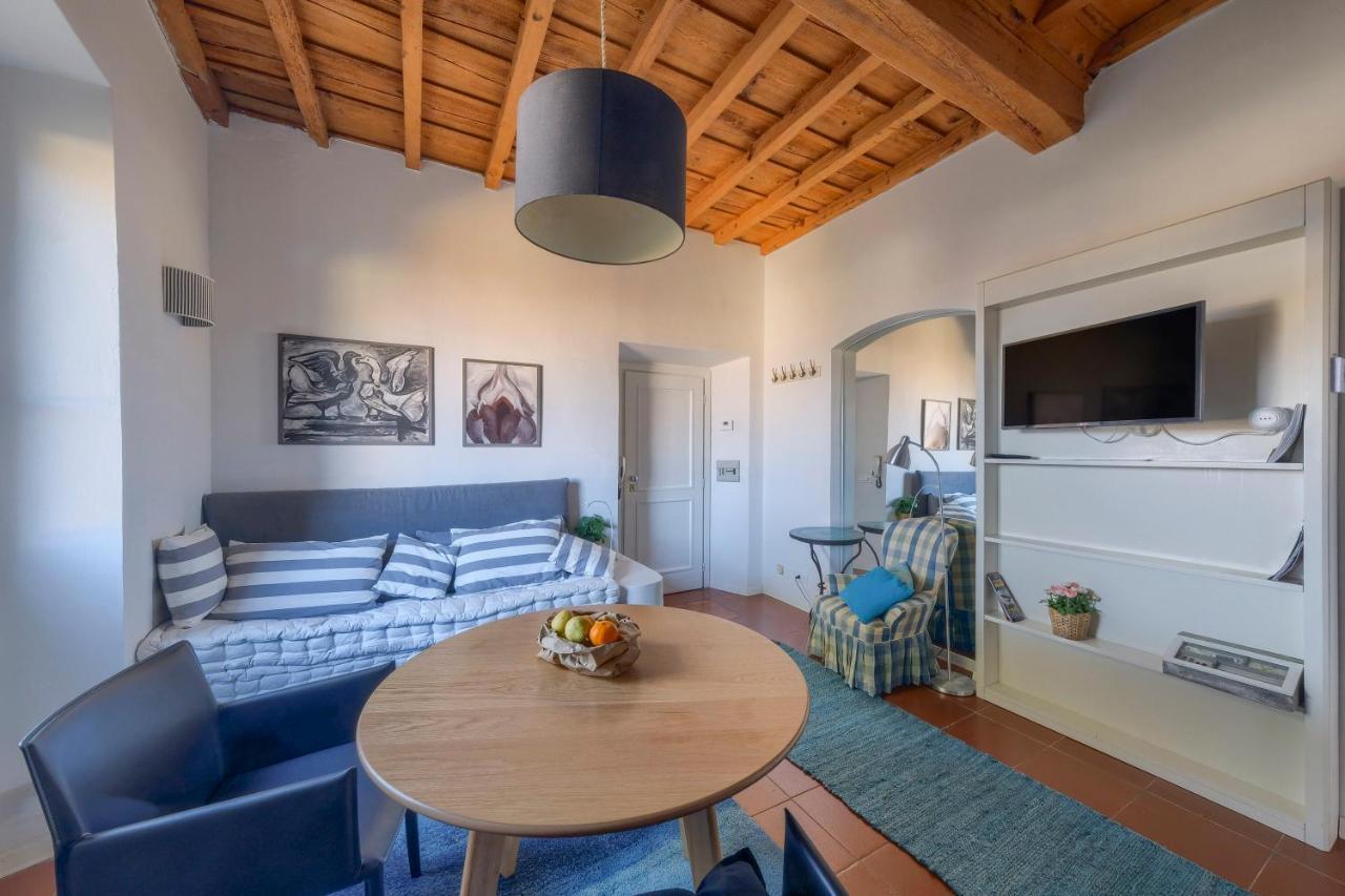By Frances Apartment *