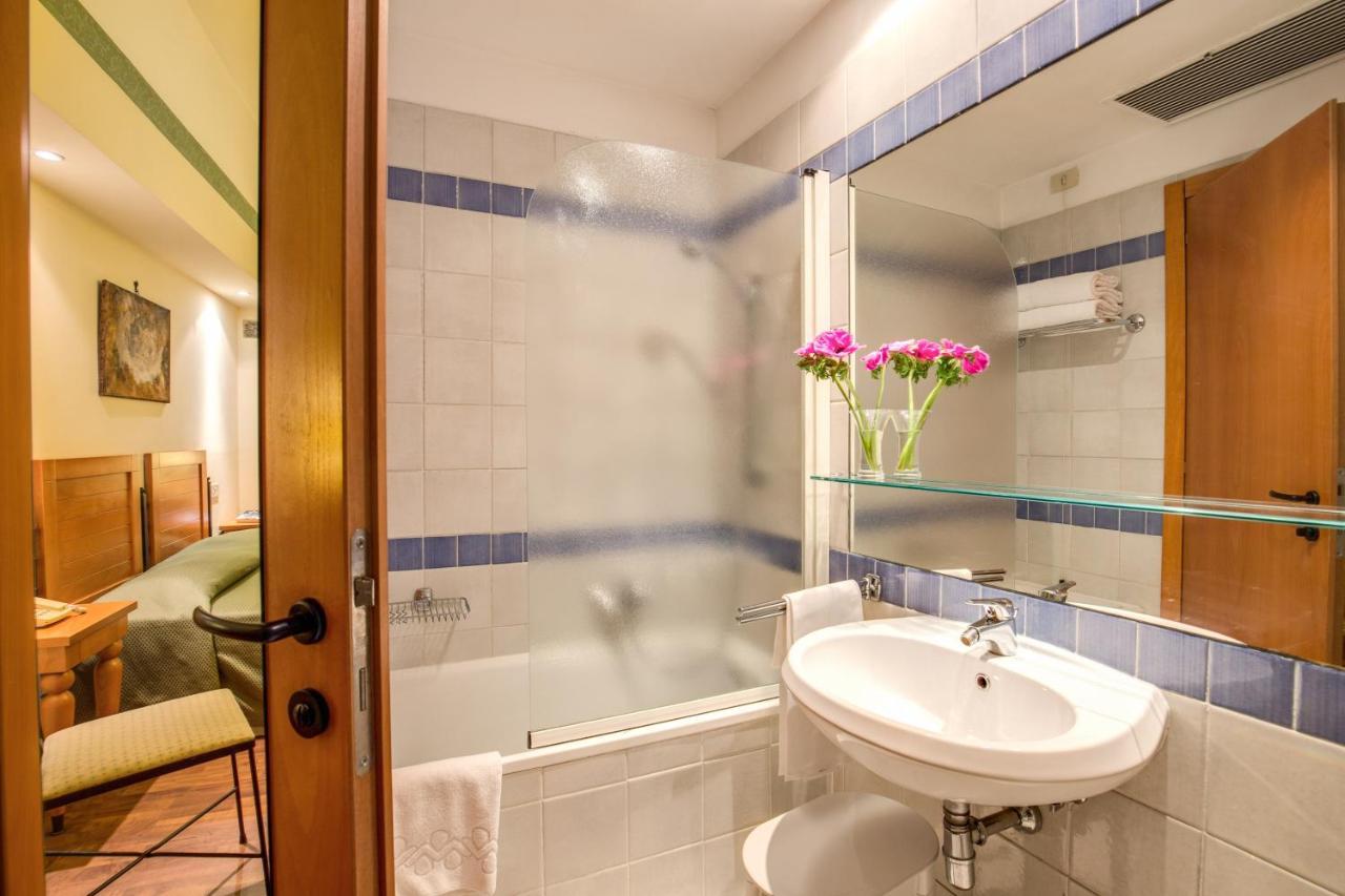 Botticelli Hotell 4*
