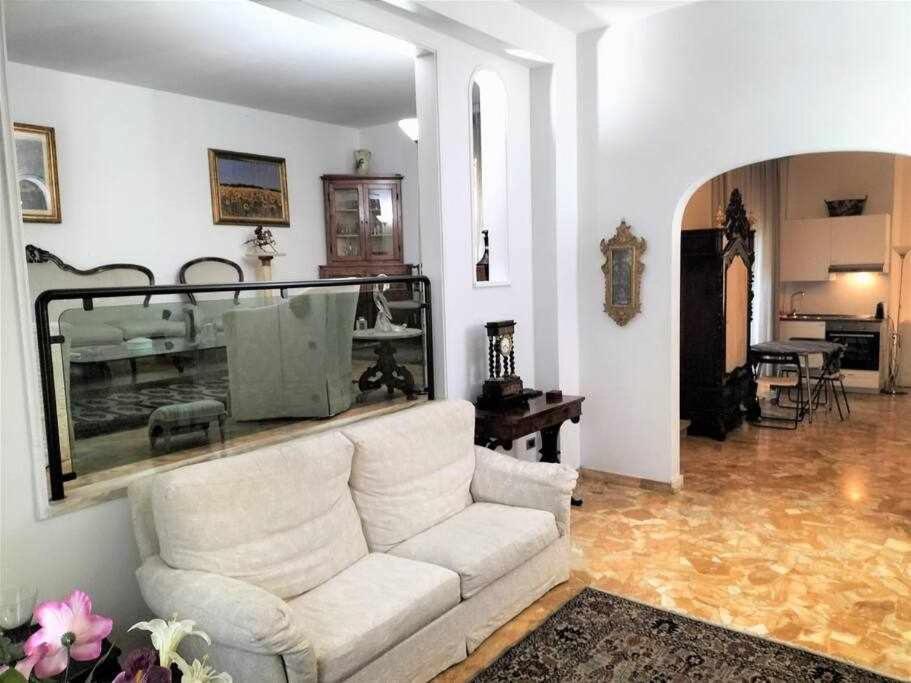 Apartamento Lorenzo Il Magnifico Elegant With Two Bedrooms Florença
