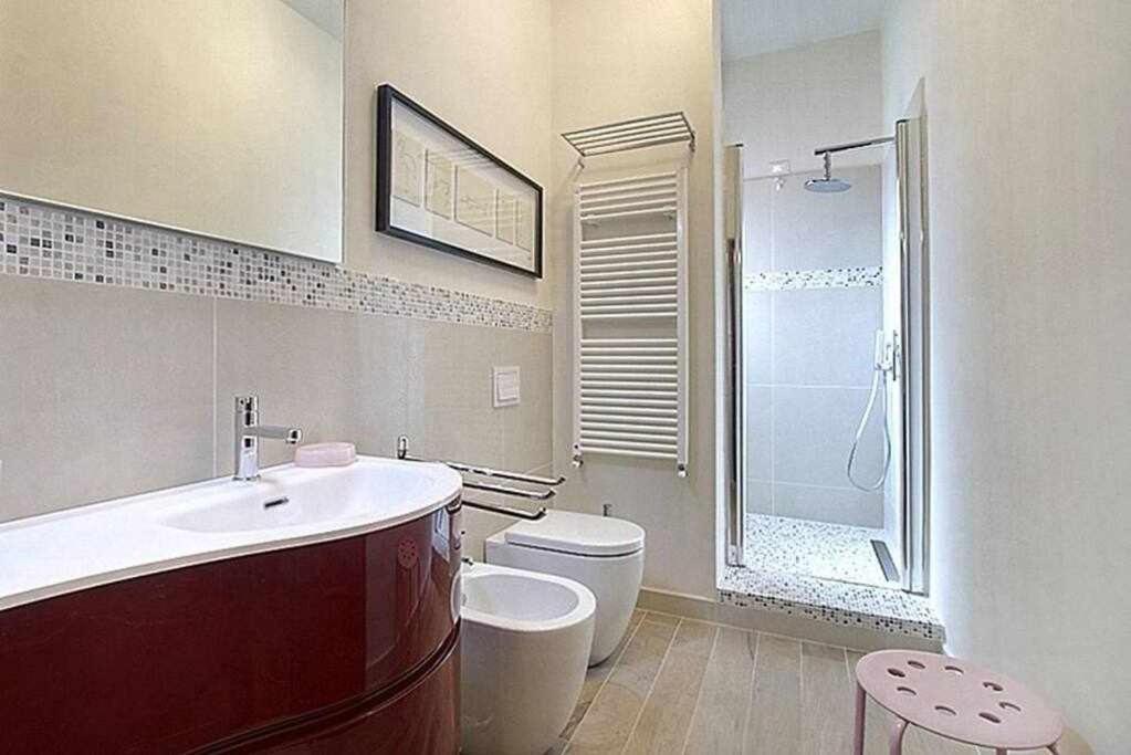 Frati Bigi With Two Bedrooms And Parking Florença