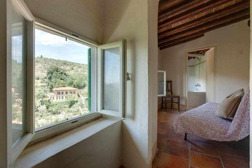 Elegante In Collina *