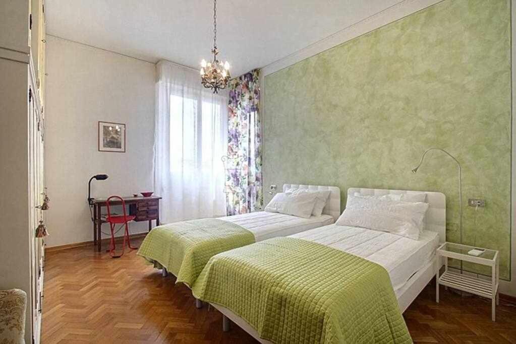 Frati Bigi With Two Bedrooms And Parking Appartement *