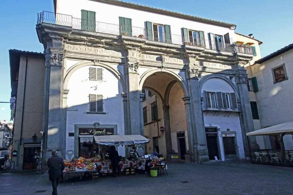 Appartement Salvemini Elegant Close To Piazza Santa Croce