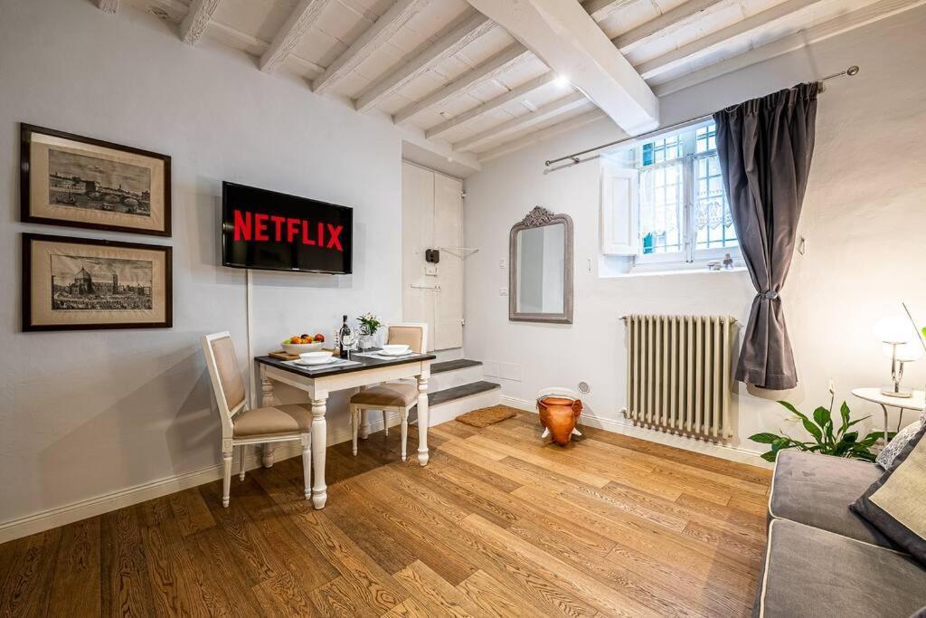 Lejlighed Elegante Casa Ai Piedi Di Piazzale Michelangelo Firenze