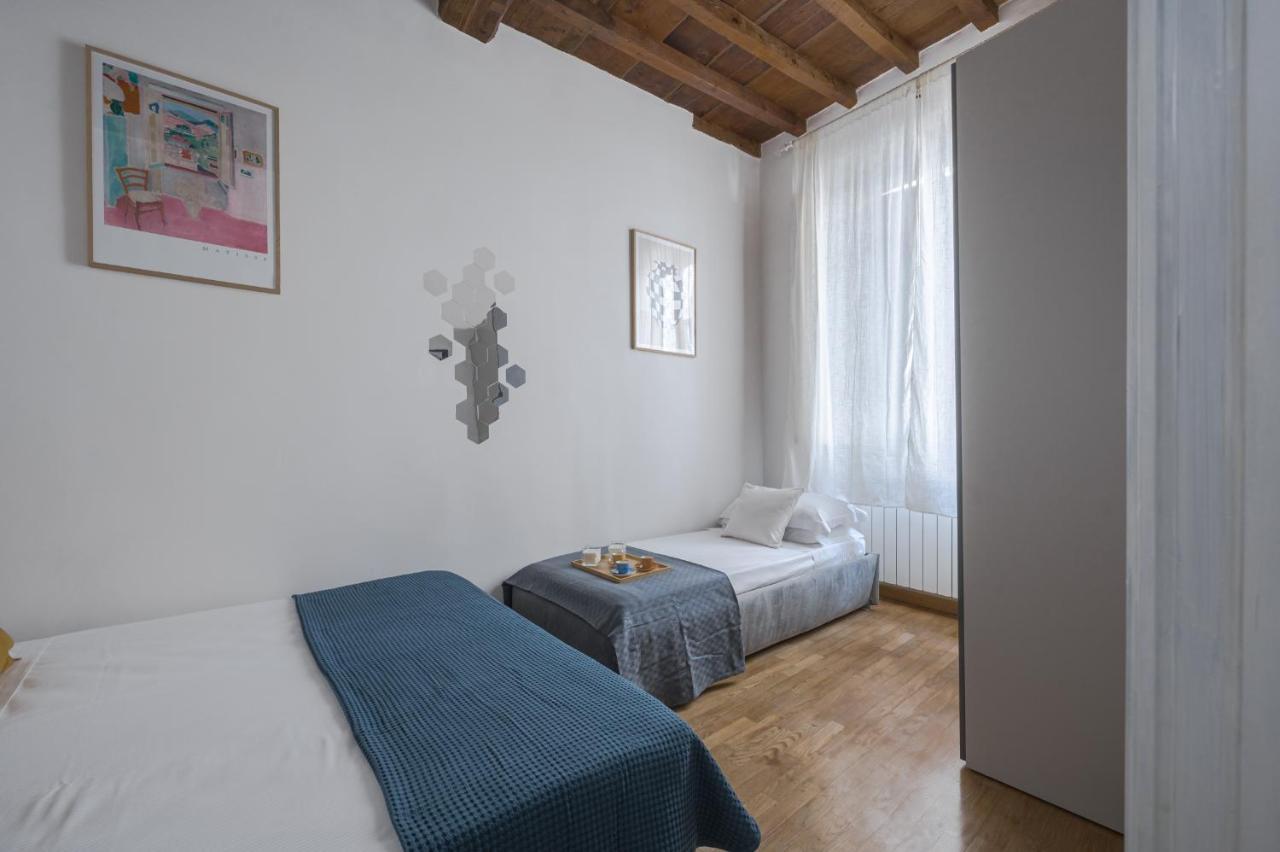 Moro One Apartment