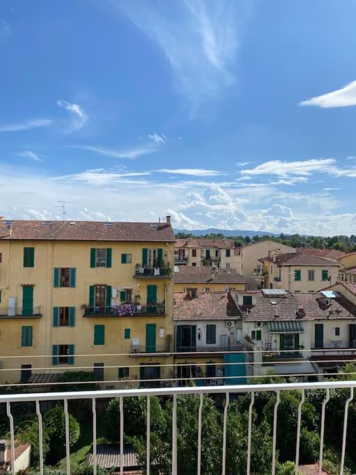 Lia's Home_ New Flat 2 Bedrooms W/balcony Appartement Florence