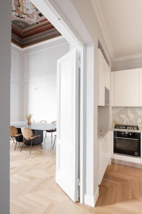 Leilighet Elegant With Stunning Frescoed Ceilings