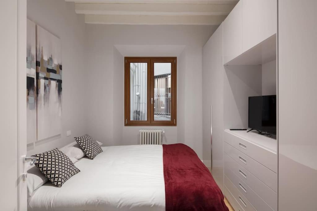 Leilighet Elegant With Stunning Frescoed Ceilings