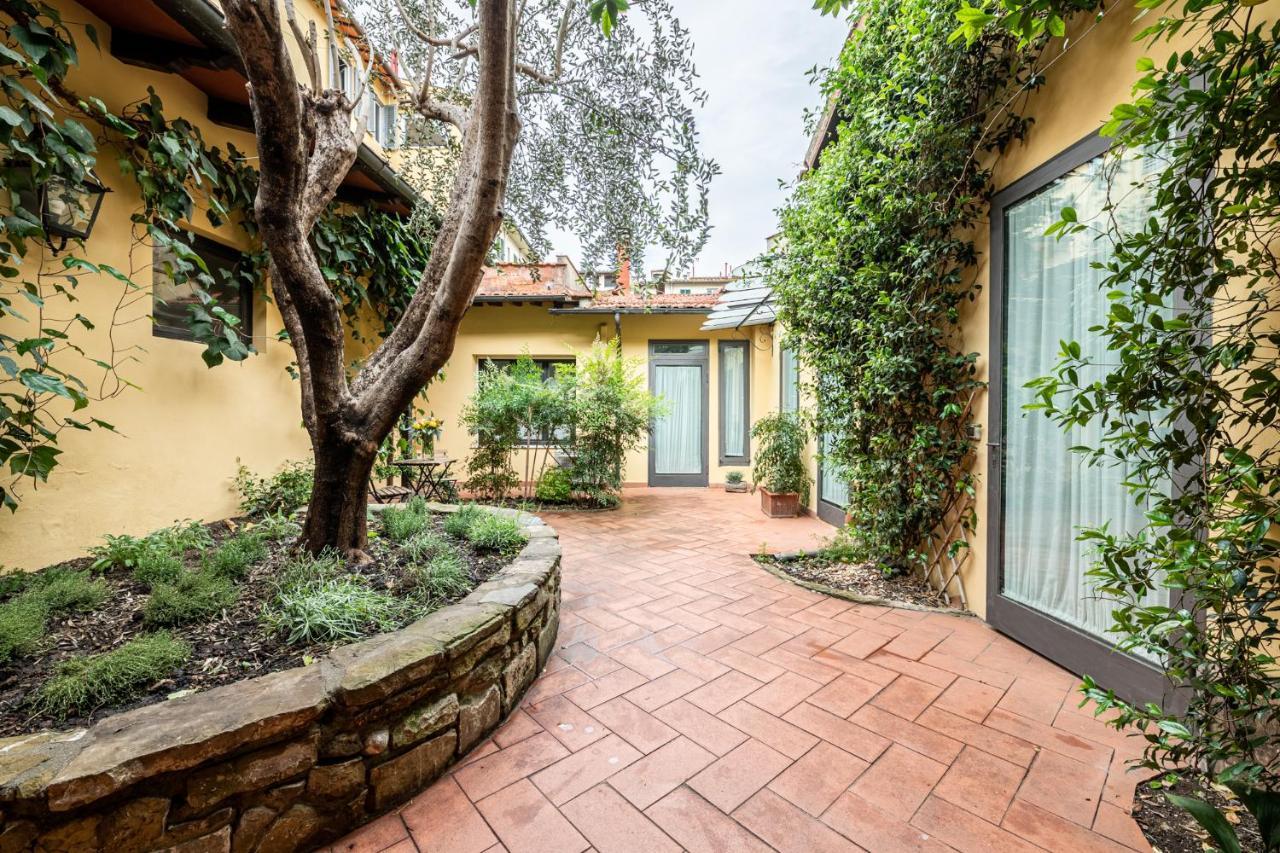 Santa Monaca Suites Affittacamere Firenze