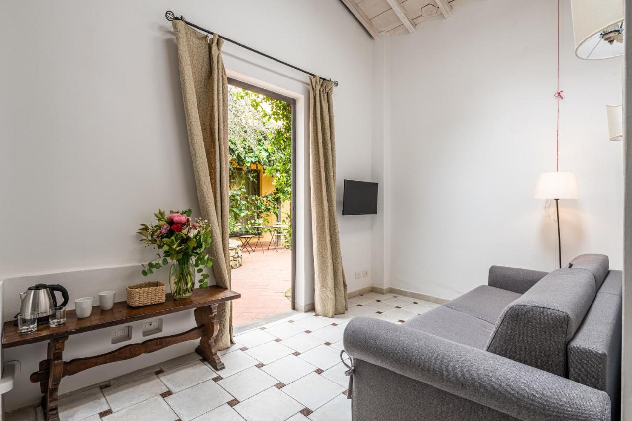 Santa Monaca Suites Affittacamere *