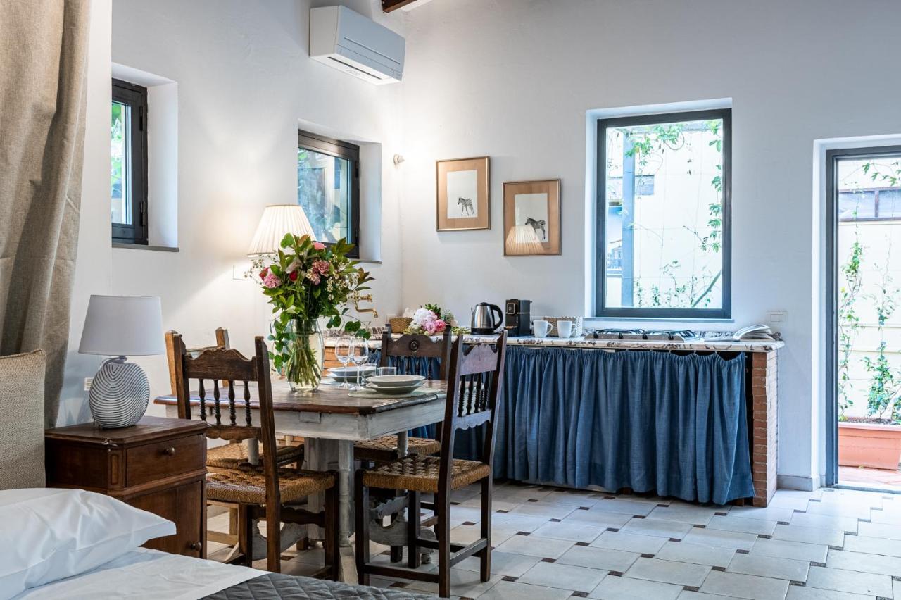 Affittacamere Santa Monaca Suites *