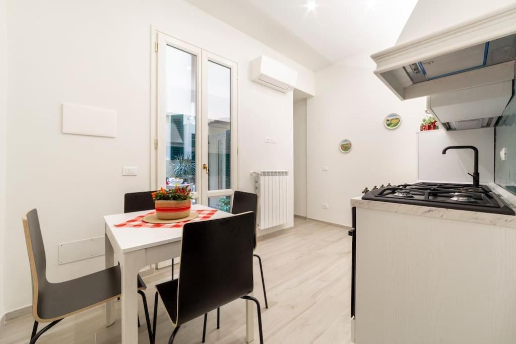 Casa Lorenzo With A Quiet Tiny Patio Apartamento *