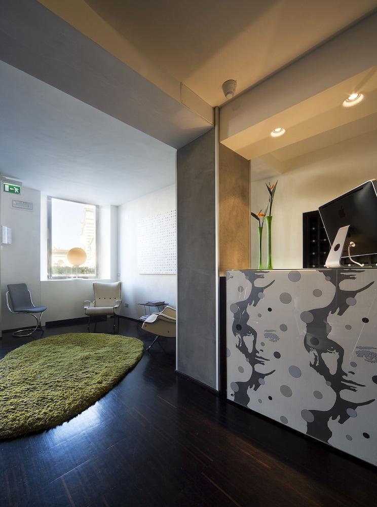 Universo Hotel 3*