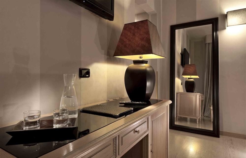 Hotel C-hotels Ambasciatori 4*
