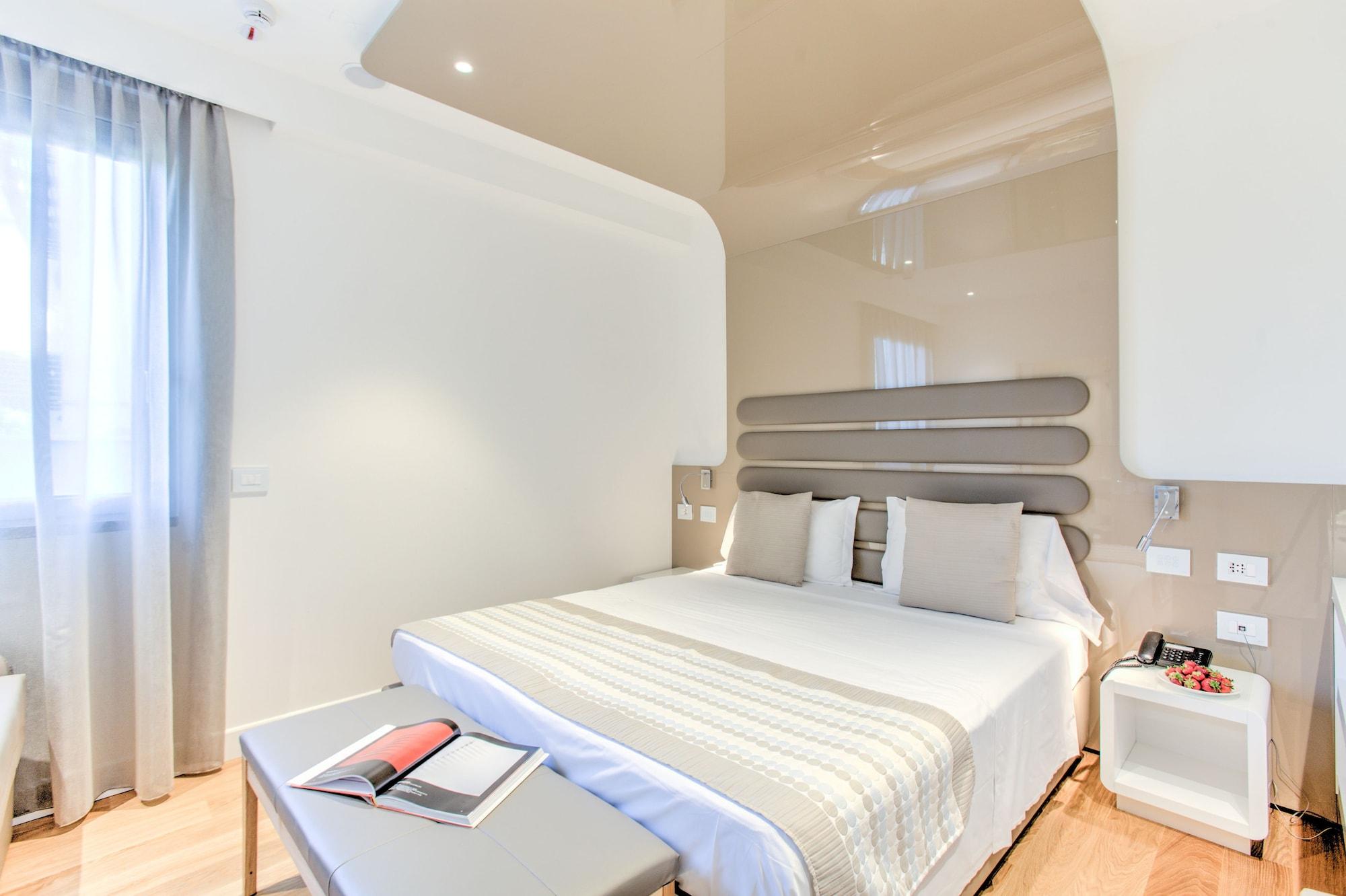 Hotel Mh & Florença