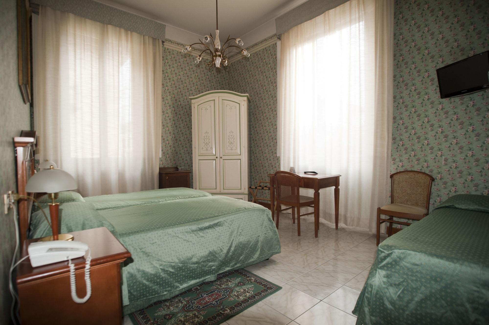 Beatrice Hotel 3*