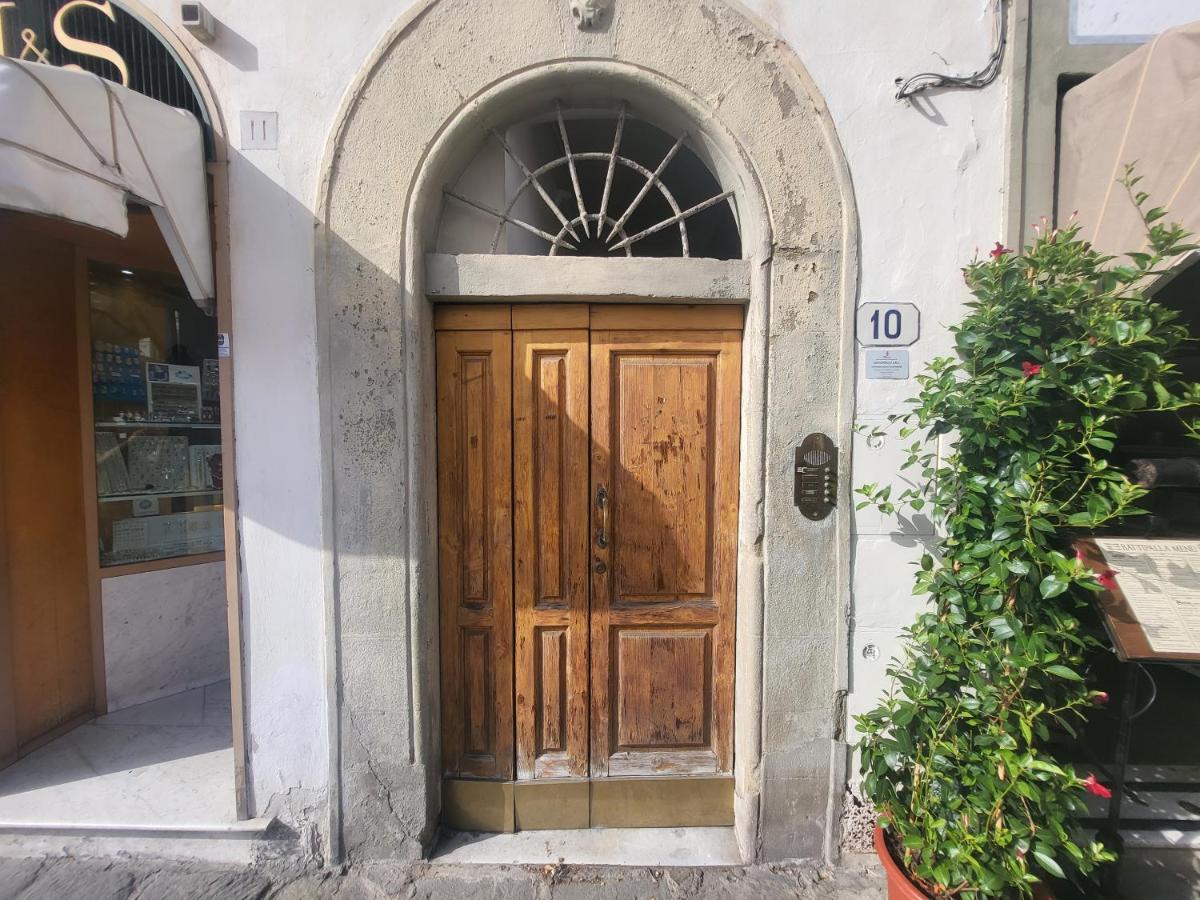 Santa Croce With A Stunning View Apartamento Florença