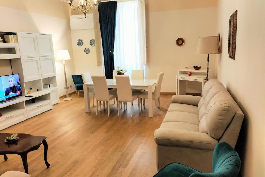 Apartment Ghibellina Elegant With 4 Bedrooms Florence