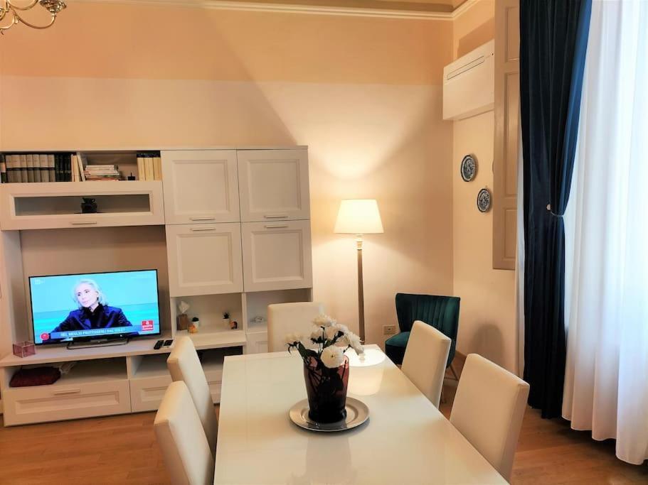 Ghibellina Elegant With 4 Bedrooms Florence