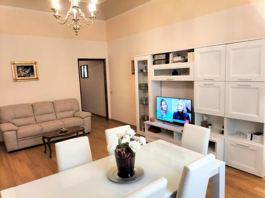 Ghibellina Elegant With 4 Bedrooms Apartment