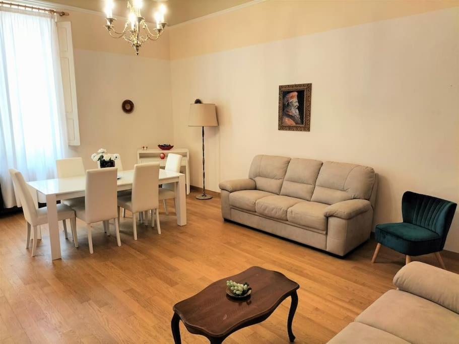Apartment Ghibellina Elegant With 4 Bedrooms *