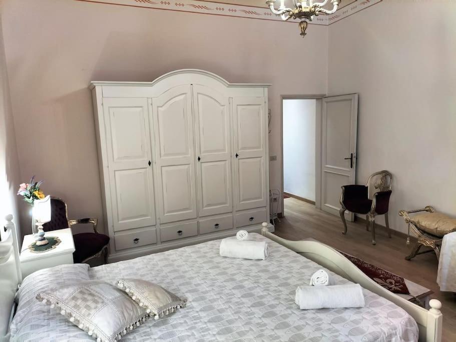 Ghibellina Elegant With 4 Bedrooms Appartement *
