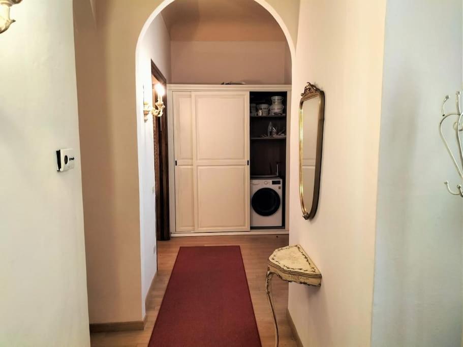 Ghibellina Elegant With 4 Bedrooms Apartment