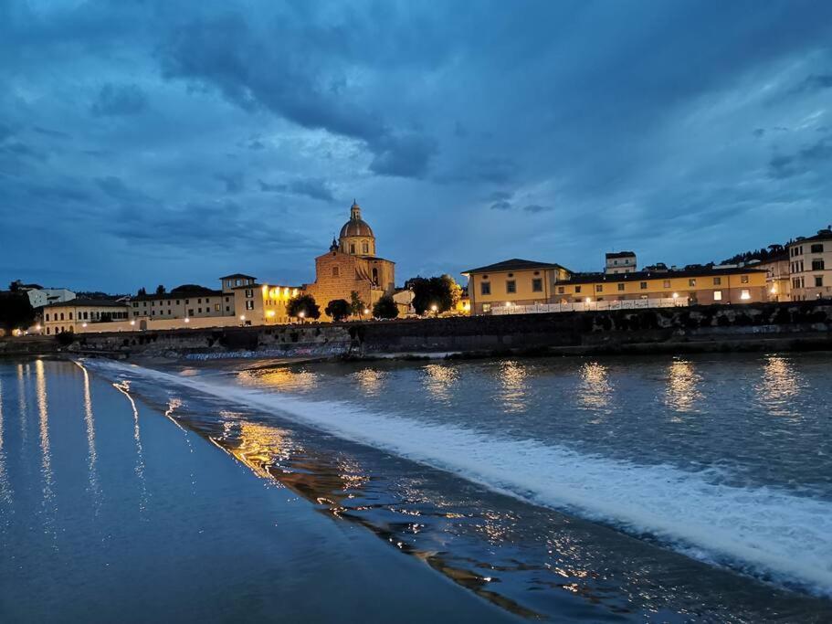 New On Lungarno Soderini Near Ponte Vecchio * Florence