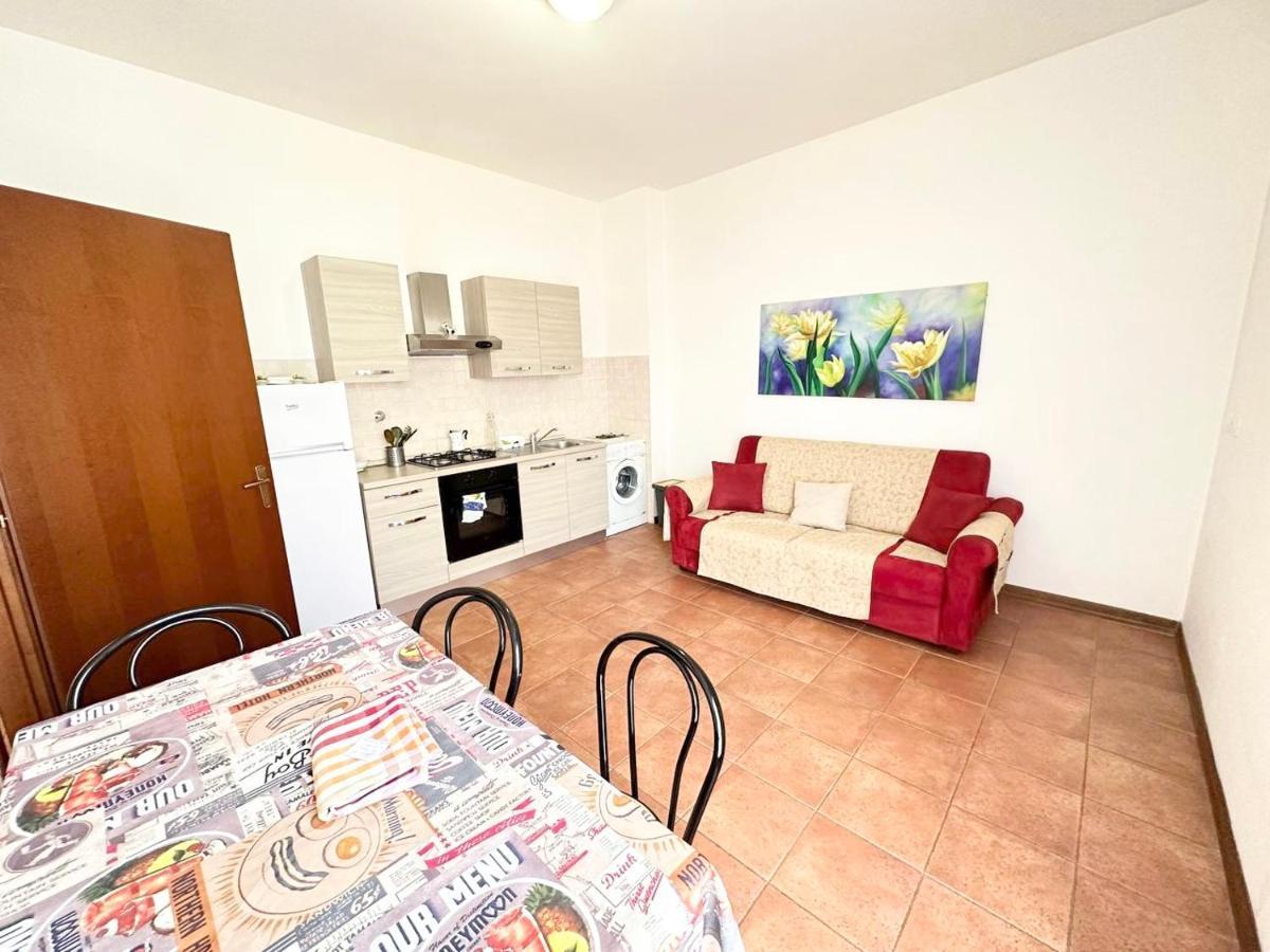 Mv Apartament 4c Leilighet